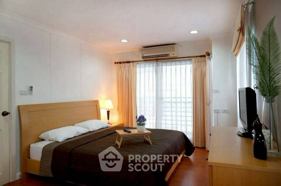picture 2-BR Condo at Lumpini Suite Sukhumvit 41 near BTS Phrom Phong (ID 2454789) - 2/10
