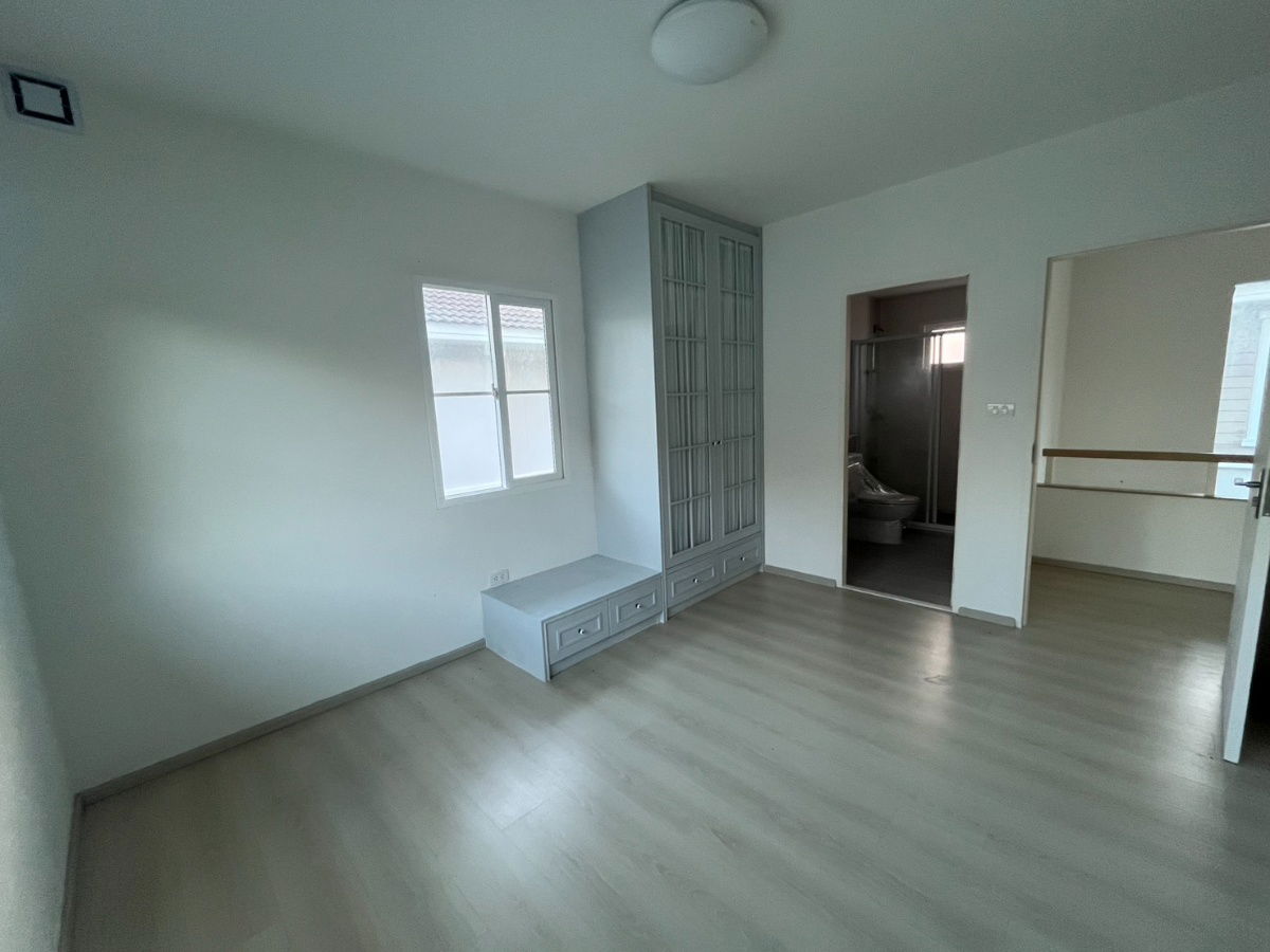 รูป บ้านเดี่ยว 2 ชั้น โครงการ วิลลาจจิโอ ปิ่นเกล้า-ศาลายา (หน้าสวน) ถนนอัจฉริยะพัฒนา 2 ต.ศาลากลาง อ.บางกรวย จ.นนทบุรี (ราคา 4,446,000 บาท ) - รูปที่ 25/44