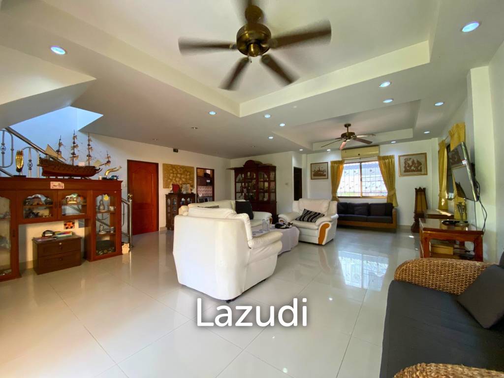 picture 4 Bedrooms 3 Bathrooms 250 SQ.M. Eakmongkol 2 - 1/36