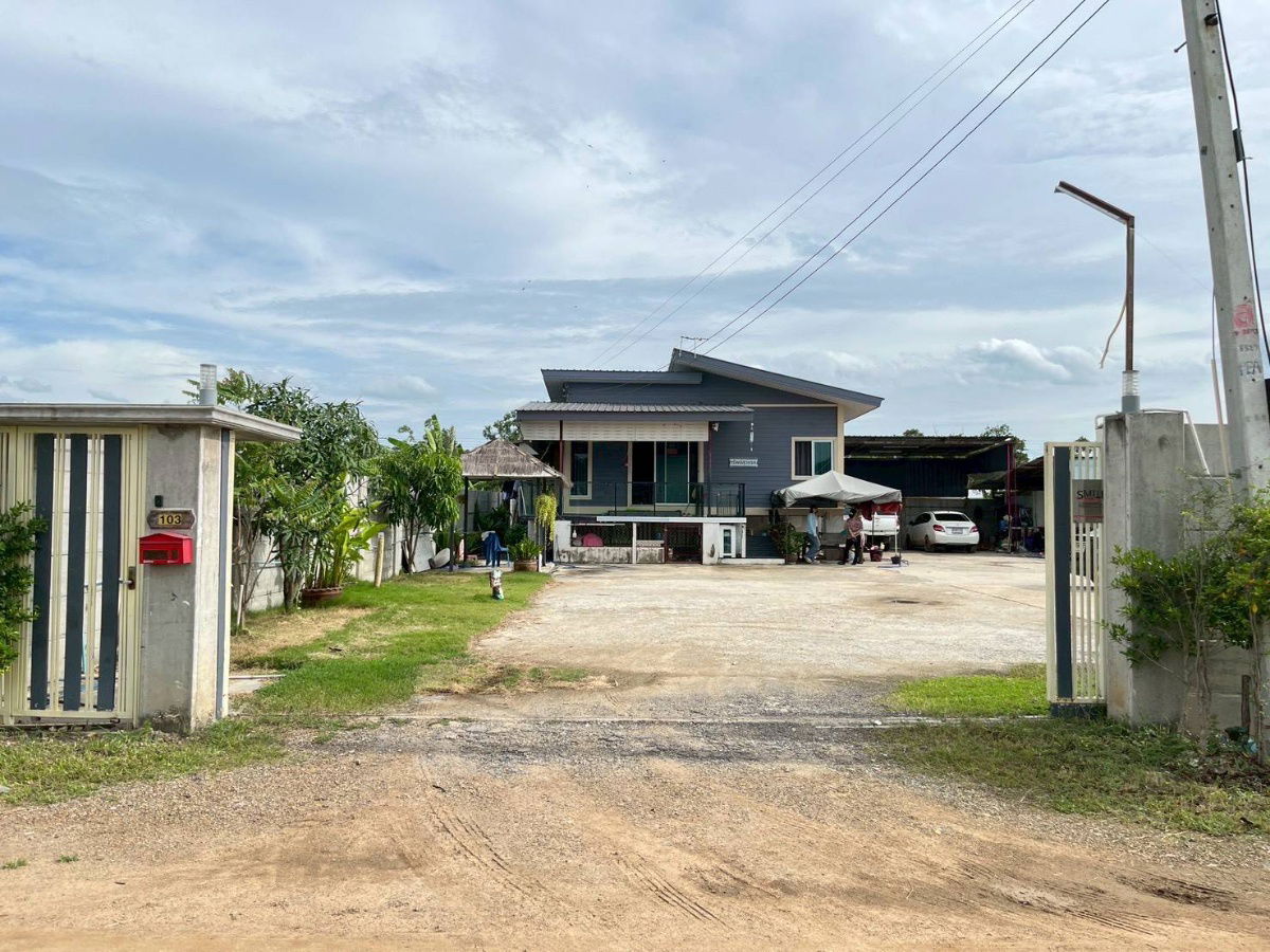 picture 1 rai of land with house, Soi 8, Nong Suea, Pathum Thani, single-family house, raised floor, 2950000 baht, title deed ready for transfer, gate - 16/24