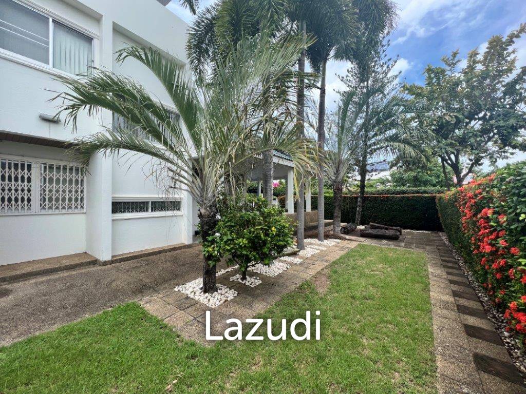 picture NEBEHARDT ROAD : 2 Storey 3 bed villa close to town and beach - 42/47