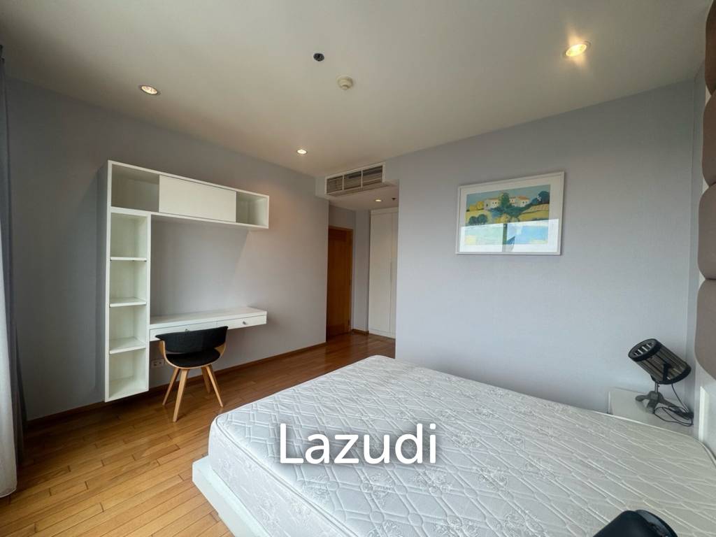 รูป Stunning 2BR Condo at The Emporio Place Bangkok - รูปที่ 23/34