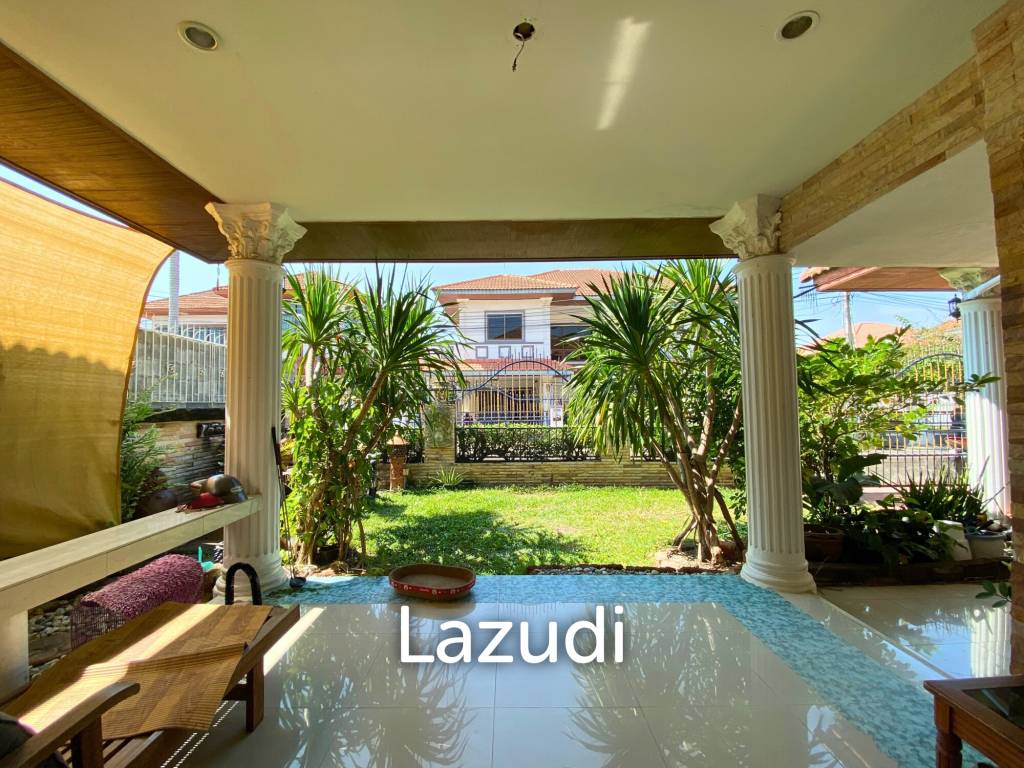 picture 4 Bedrooms 3 Bathrooms 250 SQ.M. Eakmongkol 2 - 33/36