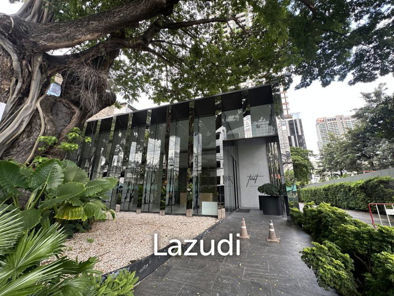 พื้นที่ขายของให้เช่า : พื้นที่ค้าปลีกในโครงการใหม่ที่ Si Lom ในย่านธุรกิจบรรจบกับธรรมชาติ