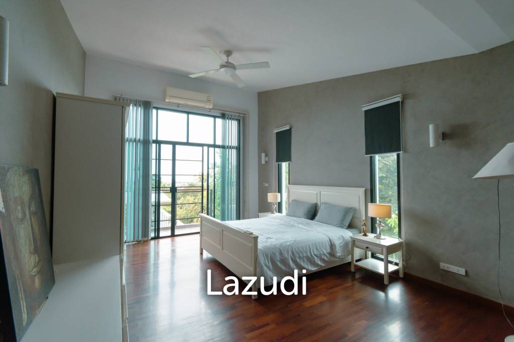 picture Luxurious 2 Storey 3 Bed Pool villa with Stunning Sea and Mountain view - 27/56