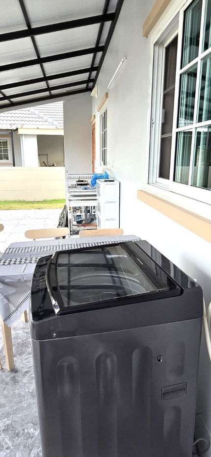 picture Single storey house for rent with 3 bedrooms,2 toilets and 1 kitchen.  - 20/23