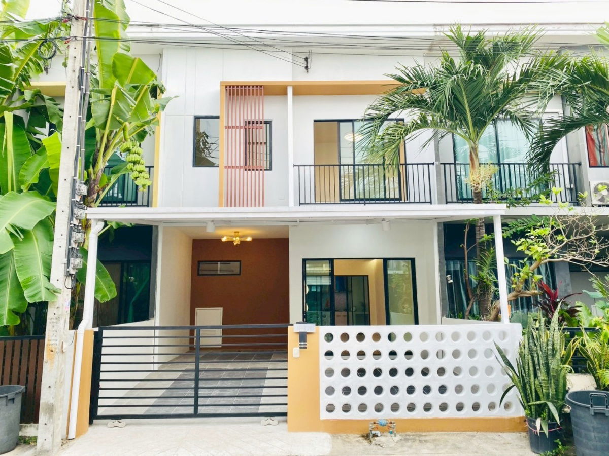 รูป ทาวน์เฮ้าส์ รีโนเวทใหม่ ทำเลดี ใกล้รถไฟฟ้า 2สาย สีชมพูและสีเขียว ม.เดอะคอนเนค 28 วัชรพล - เพิ่มสิน สายไหม - รูปที่ 2/17