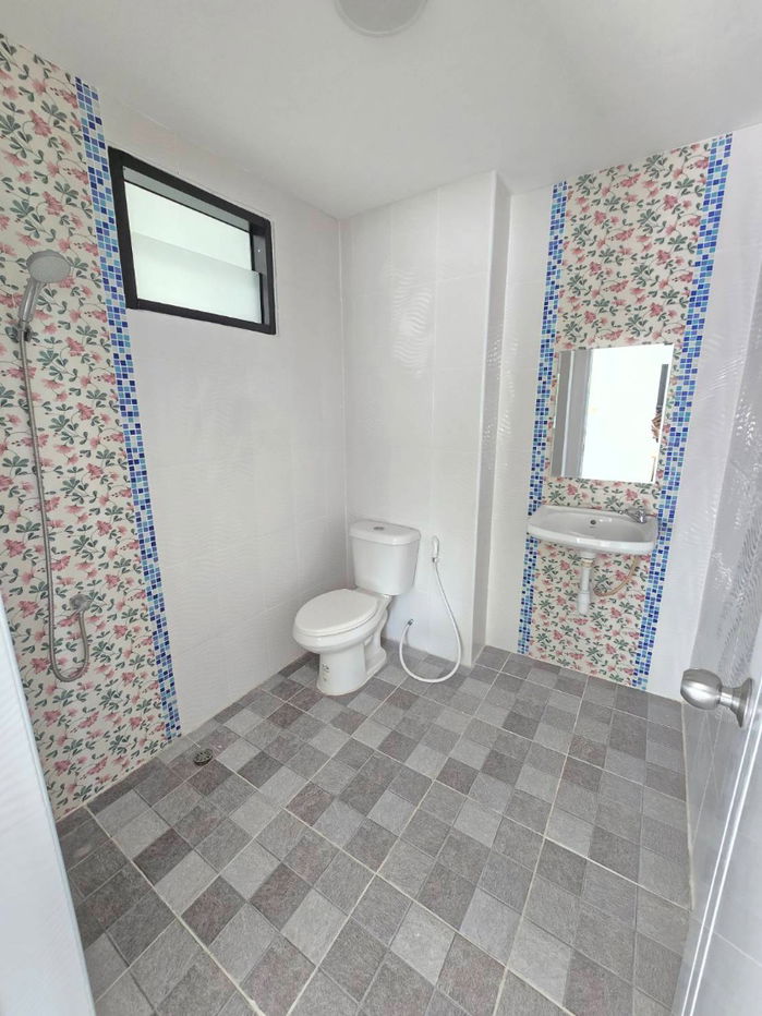 รูป บ้านเดี่ยว 2 ชั้น (หลังมุม) ทำเลดีเยี่ยม รีโนเวทใหม่ทั้งหลัง สวย กว้างขวาง หมู่บ้าน เต็มสิริ 1 ถนนมิตรไมตรี 12 คู้ฝั่งเหนือ คู้ซ้าย หนองจอก - รูปที่ 41/42