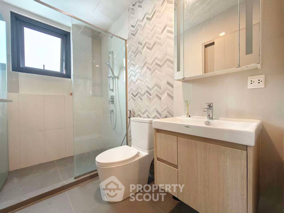 รูป คอนโด 2-ห้องนอน ที่ โอกะ เฮ้าส์ สุขุมวิท 36 ใกล้ BTS ทองหล่อ (ID 2454453) - รูปที่ 3/8