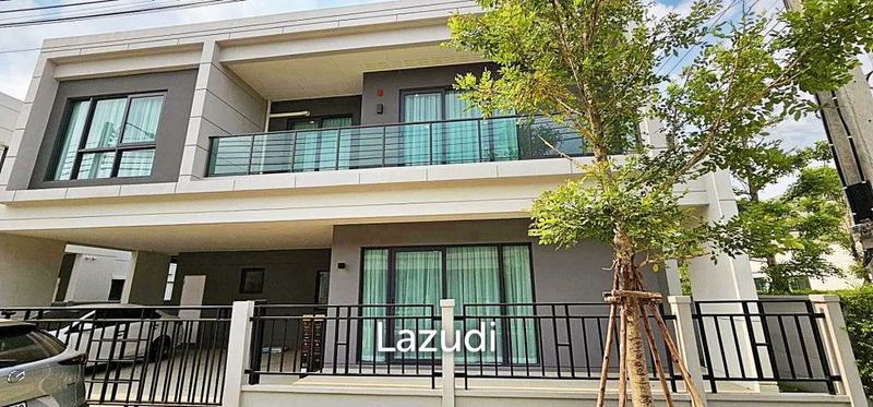 บ้านเดี่ยวให้เช่า : 4 Bed 5 Bath 289 SQ.M Centro Bangna