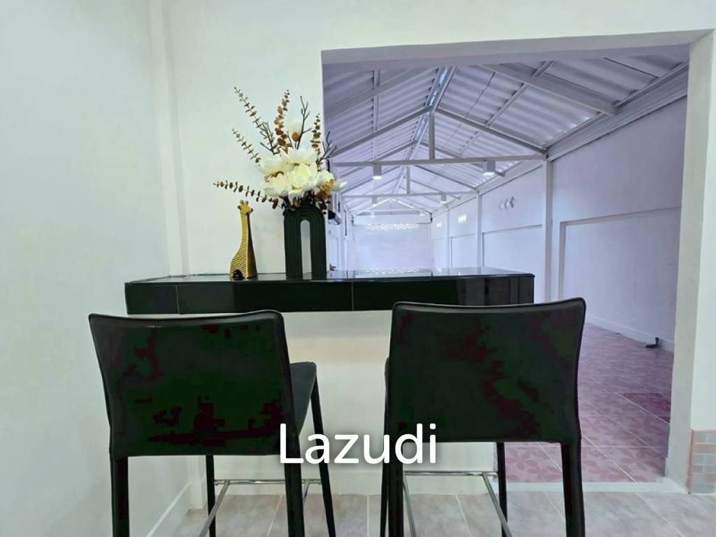 picture 2 Bedrooms 2 Bathrooms 200 SQ.M. Townhome In East Pattaya - 11/16