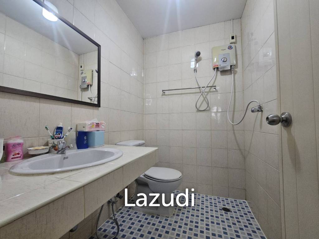 picture BAAN SUKSAMRAAN :  3 Storey townhouse near town and beach - 25/41