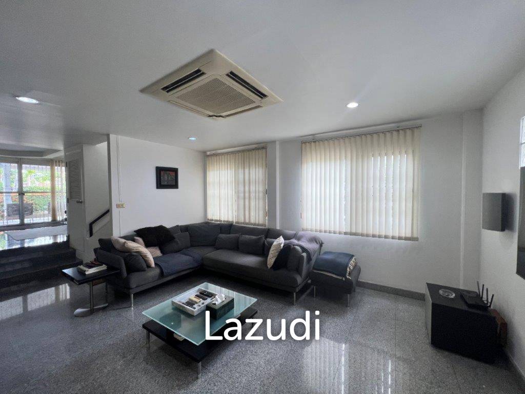 picture NEBEHARDT ROAD : 2 Storey 3 bed villa close to town and beach - 3/47