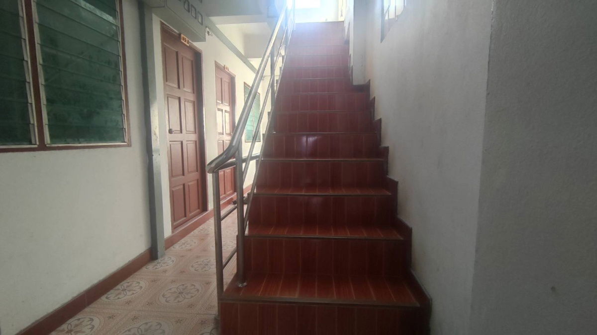 รูป ขายหอพักราคาถูก 6 ชั้น ห้องพัก 36 ห้อง ขาย 12 ล้าน มี 1 ตึก เนื้อที่ 50 ตารางวา ใกล้ตลาดนิคมบางพลี สมุทรปราการ - รูปที่ 8/15