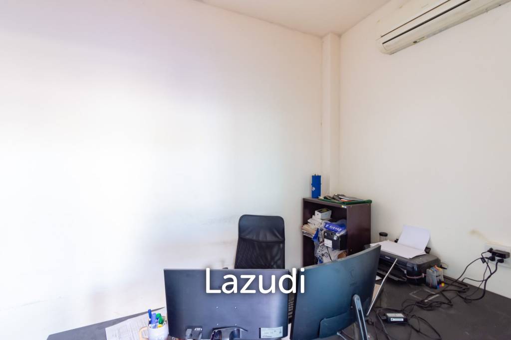 รูป SINGLE HOUSE ON SOI 88 : 4 bed on good location - รูปที่ 11/32