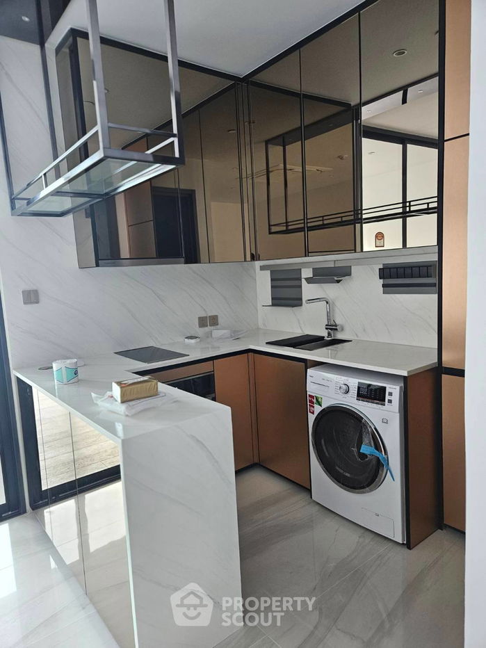 picture 1-BR Condo at Supalai Icon Sathon near MRT Si Lom (ID 2454686) - 2/9