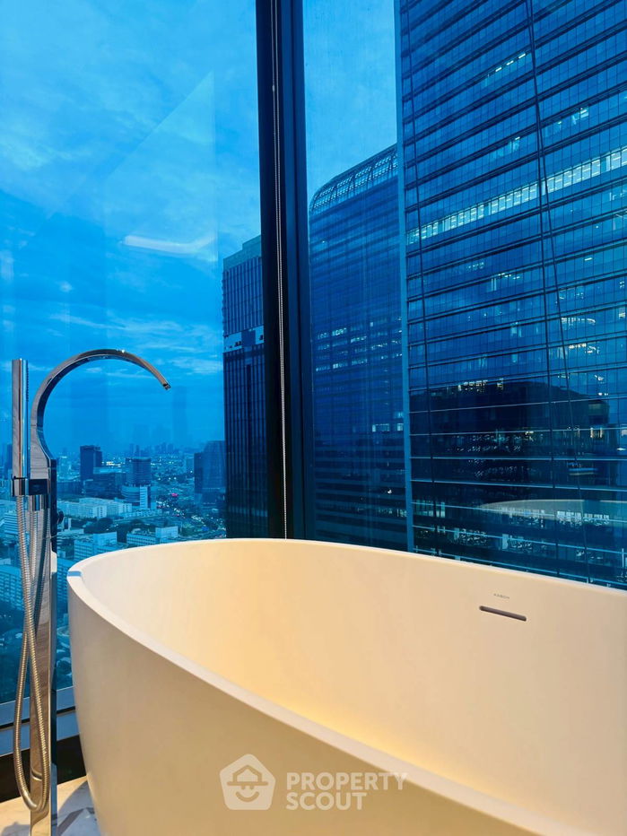 picture 2-BR Condo at One 89 Wireless near MRT Lumphini (ID 2447831) - 15/15