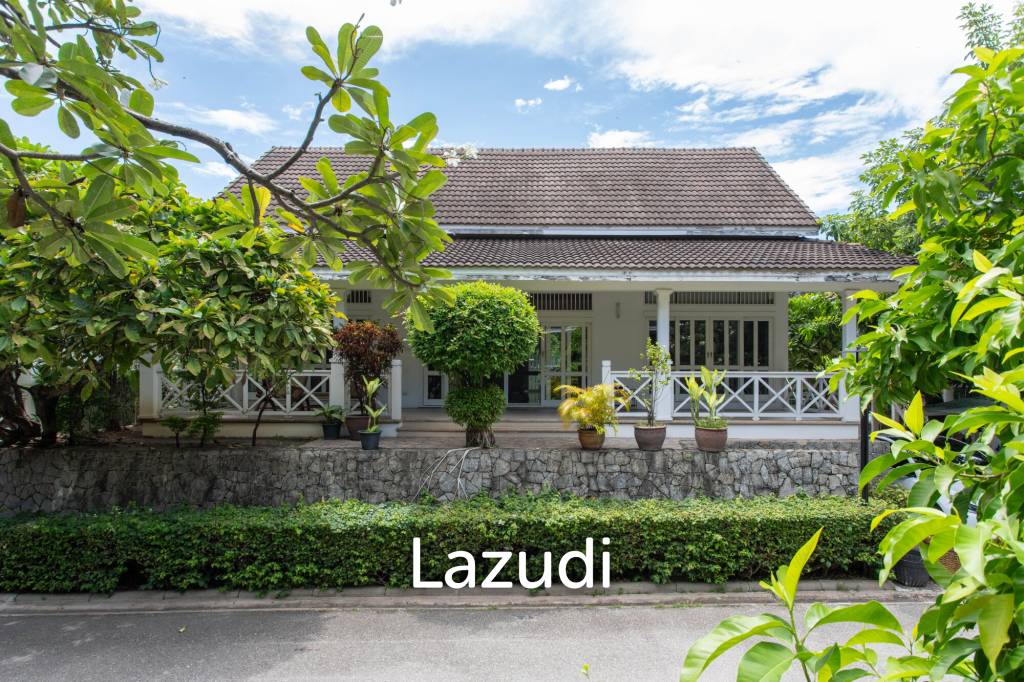 picture Baan Chaliang Lom: 3 Beds Beachfront Detached House - 1/46