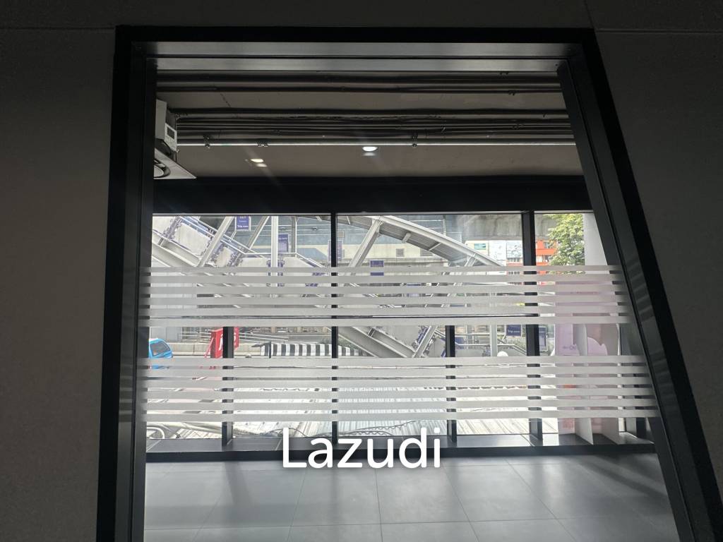 picture Silom Connect retail area connected to BTS Chong Nonsi. - 4/11