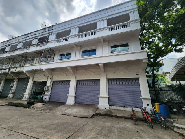 picture FOR SALE COMMERCIAL BUILDING PROPERTY 3250000 BAHT. - 2/8