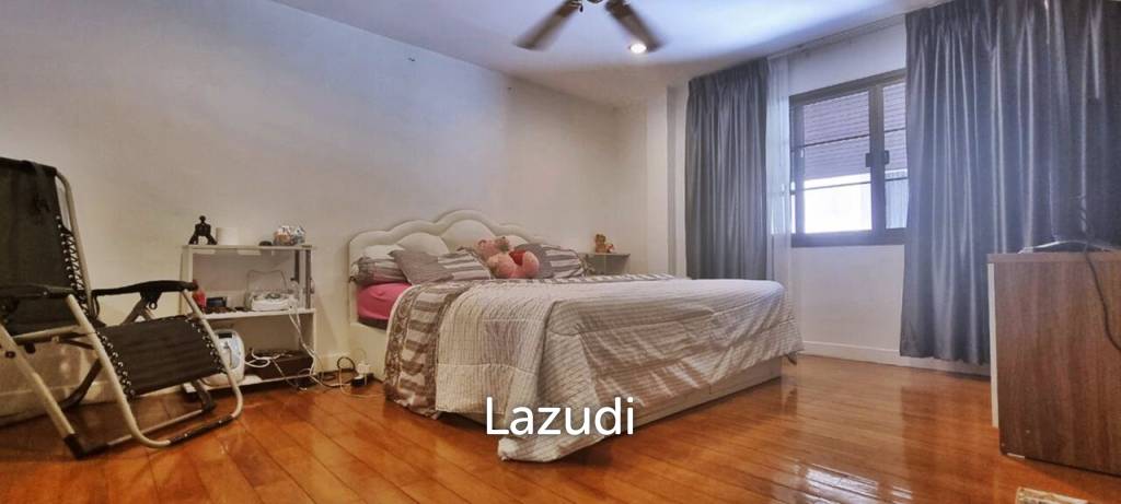 picture 12 Bedroom 13 Bathroom Villa In Central Pattaya - 18/35