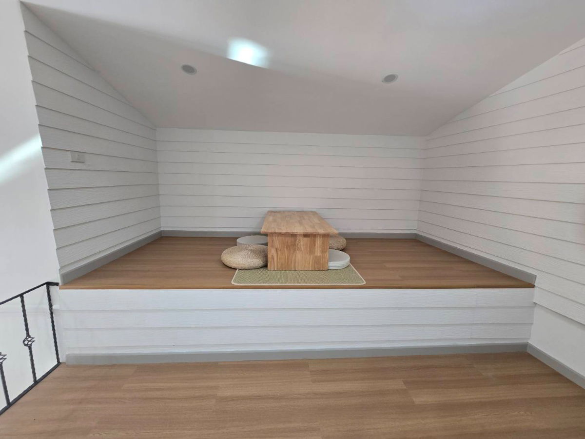 รูป บ้านเดี่ยวชั้นเดียว แต่งใหม่ทั้งหมด กว้าง สวยมาก หมู่บ้าน แสงอรุณ รีโนเวทใหม่ทั้งหลัง ถนนรามอินทรา ซอย68 แยก7 คันนายาว มีชั้นลอยกว้างขวาง - รูปที่ 38/43