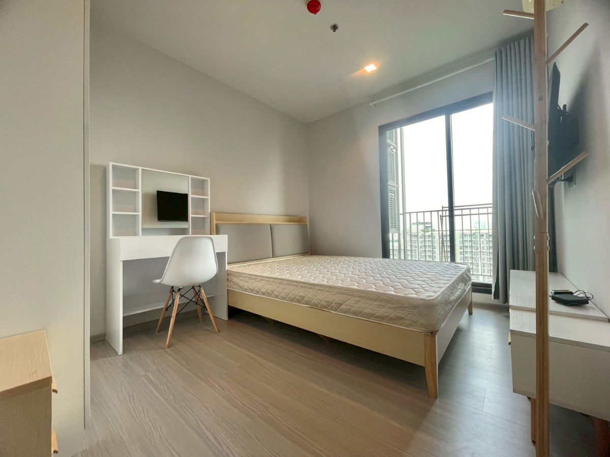 picture Life Asoke Rama 9 - Experience Luxurious Living in the Heart of the City with Everything You Desire - 2/7