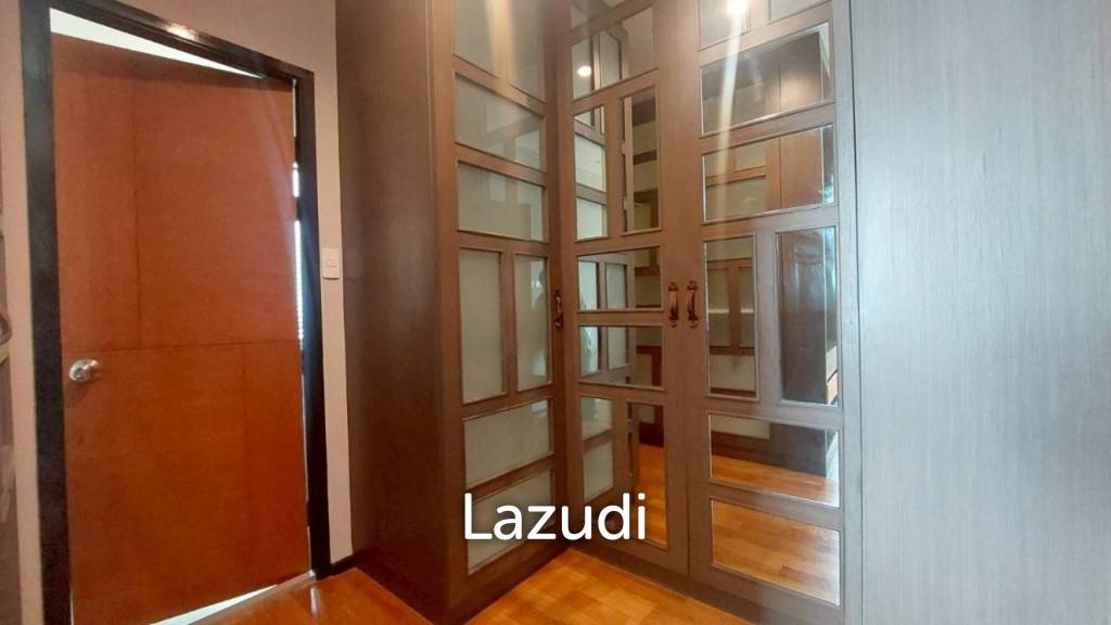 picture 2 Bed 2 Bath Villa Sathorn For Rent - 12/18