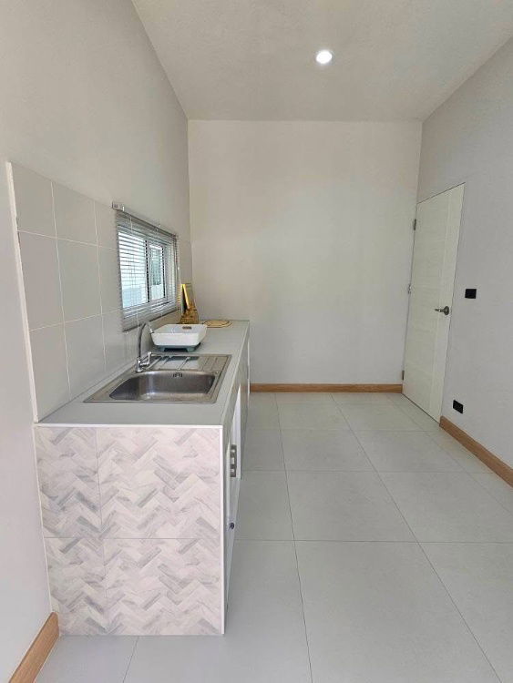 picture Single-storey detached house for sale  3 bedrooms 2 bathrooms and 1 parking. - 9/24