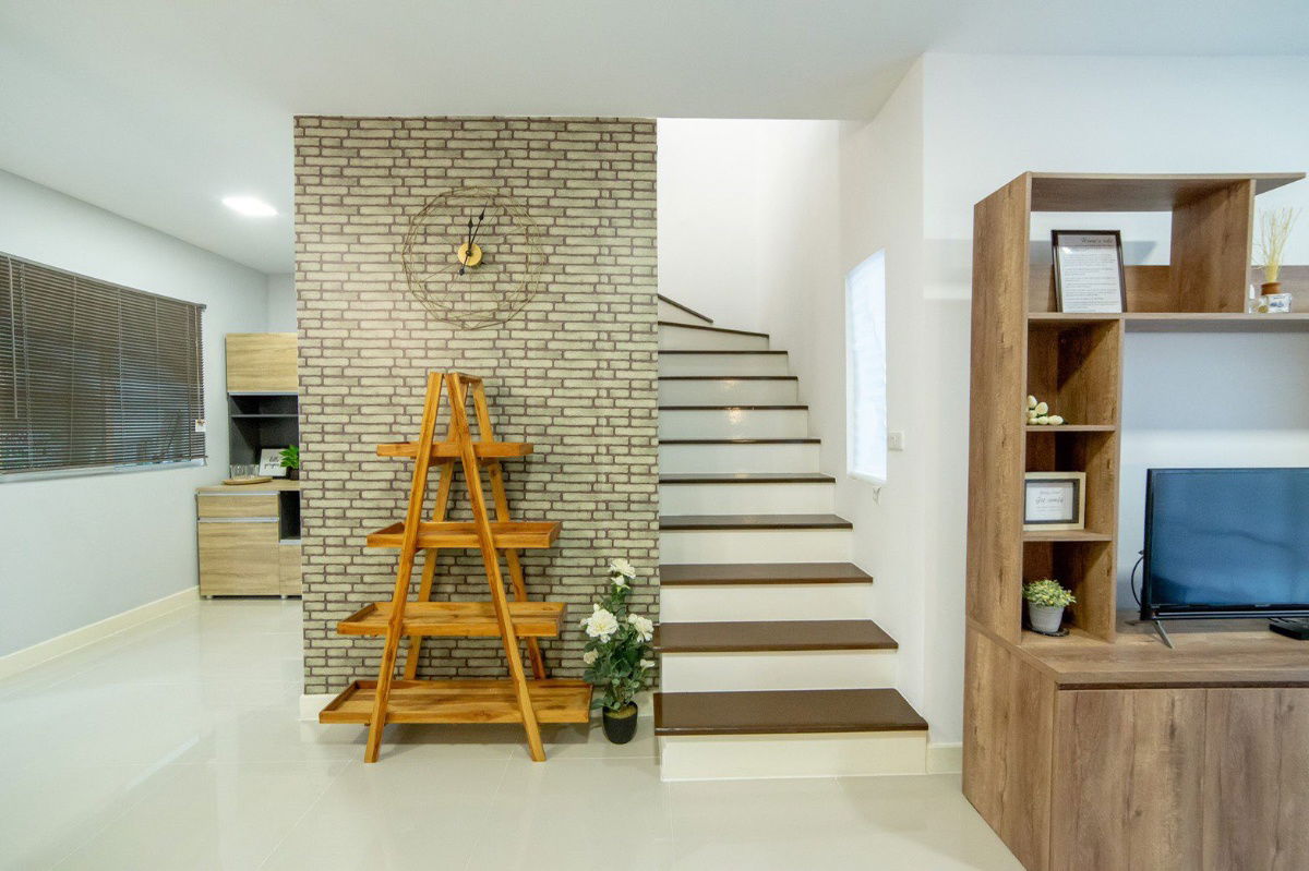 picture FOR RENT Prime Location Townhouse on Super Highway, Chiang Mai - 7/18