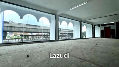 Retail spaces for rent Bangna - Trat  : 700 m² commercial space over 2 floors on main Sukhumvit