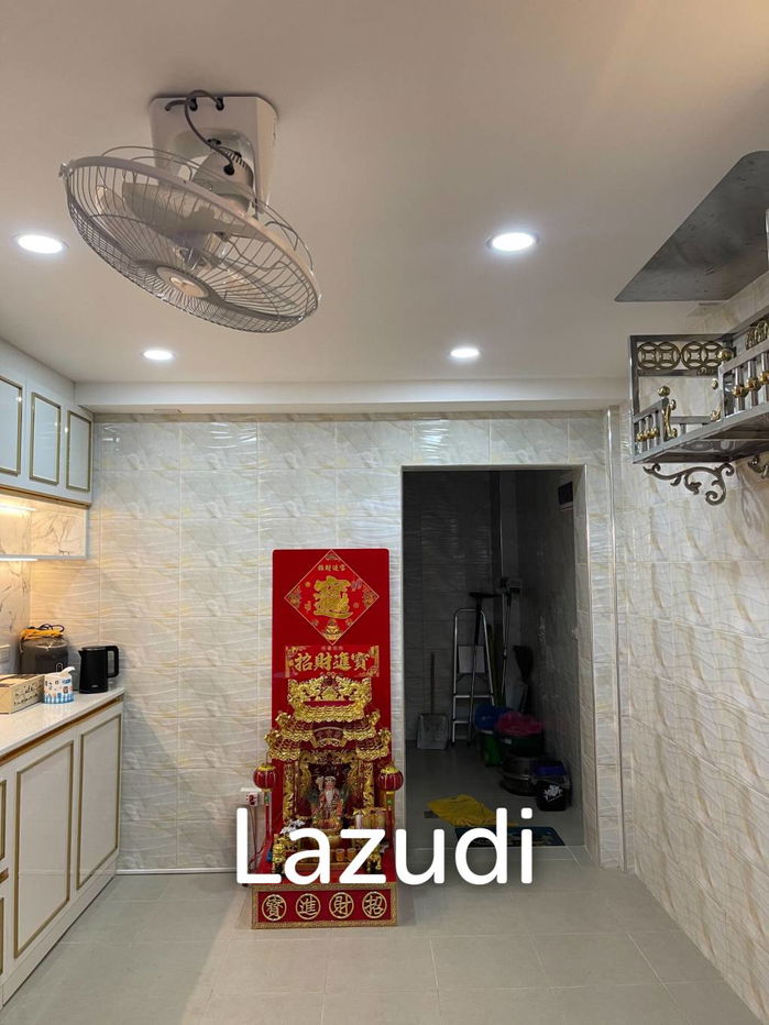 picture Commercial Townhouse for rent in Bang Rak Bangkok - 10/13