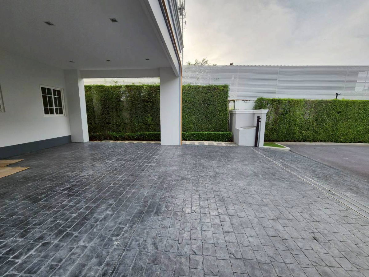 รูป ขายบ้านเดี่ยวหรู เดอะแกรนด์ ปิ่นเกล้า ติด ถ.พระบรม แบบบ้านใหม่ 4ห้องนอน พร้อมสระ 4-5จอด แปลงส่วนตัว จาก 29.9mb เหลือเพียง 24.5 mb!!  - รูปที่ 28/33