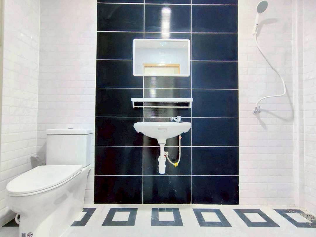 รูป ฟรีโอน! ทาวน์เฮ้าส์ 2 ชั้น บัวทอง 4 (คุณาภัทร) | 4 นอน ตกแต่งใหม่ พร้อมเทอเรส | 1.69 ลบ. - รูปที่ 12/19