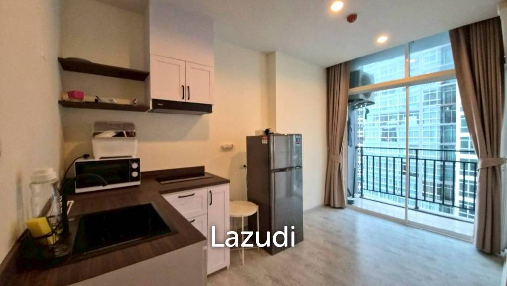 picture 1 Bed 1 Bath 24 SQ.M. The Twin Tower Jomtien - 1/11