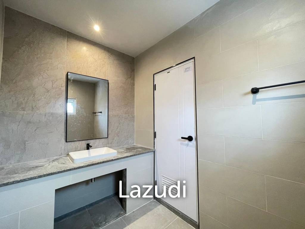 picture 3-Bedroom Townhouse For Sale In Wichit, Phuket - 11/15