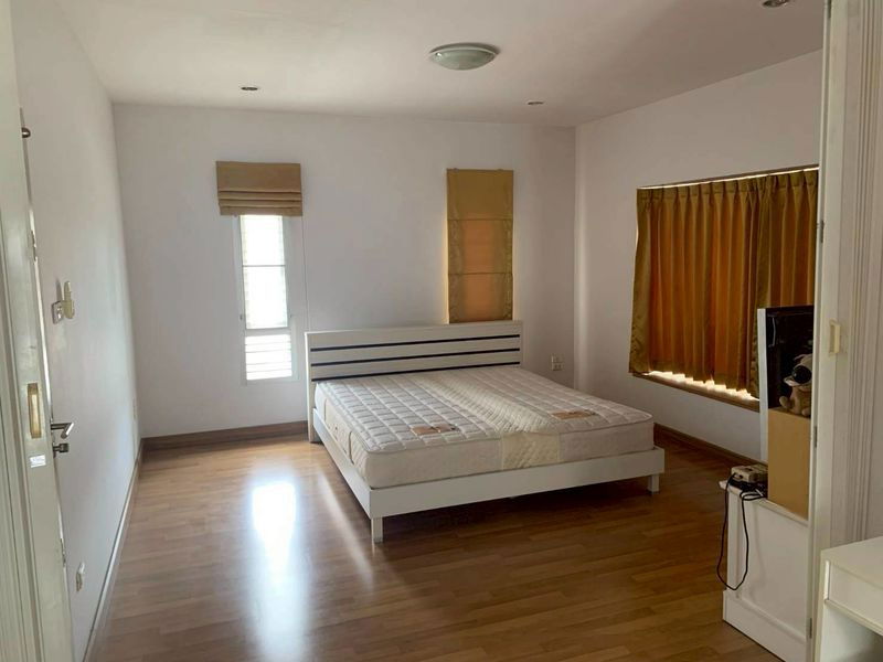 picture Two-storey detached house for sale, Baan Klang Suan project, Takhian Tia, Bang Lamung, Chonburi - 11/16