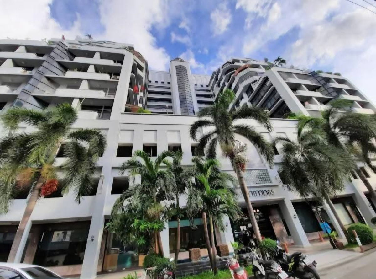 รูป โอกาสดีสำหรับคนมองหาคอนโดในทำเลศักยภาพ เดินทางสะดวก อยู่ใจกลางเมือง ใกล้ทั้งรถไฟฟ้า ห้างสรรพสินค้า และแหล่งของกินเพียบ - รูปที่ 9/9