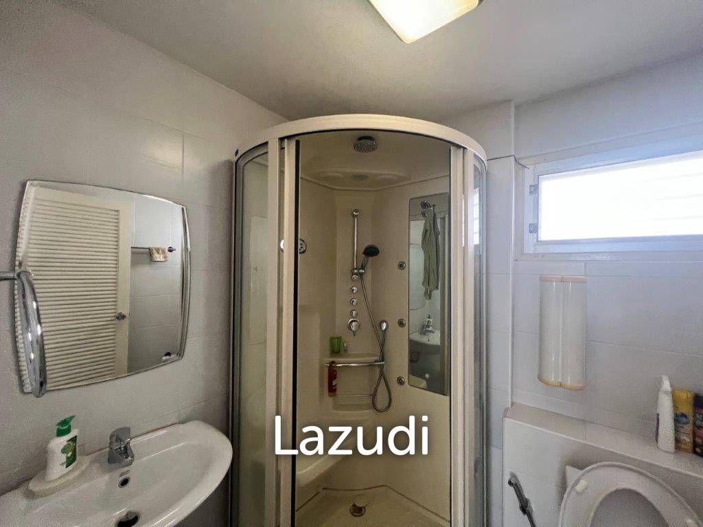 picture NEBEHARDT ROAD : 2 Storey 3 bed villa close to town and beach - 31/47