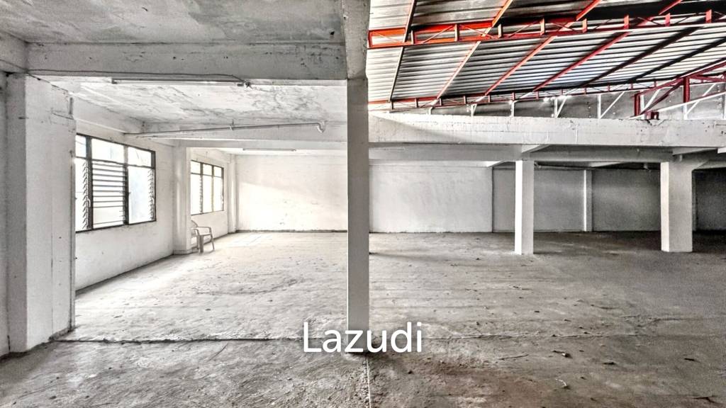 รูป โกดังสไตล์อินดัสเทรียลในบางนาเหมาะในการทำบาร์รูฟท็อป - รูปที่ 17/19