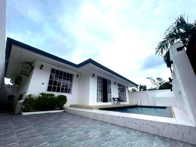 Houses for sale Bang Lamung Chonburi : Affordable Pool Villa In Pattaya in Soi Suksomboon 2beds 2baths 