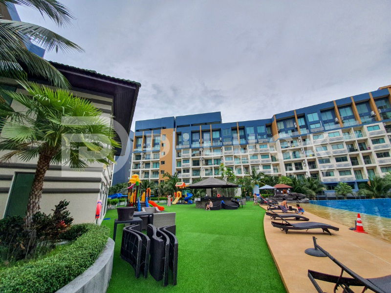 picture Condo for Sale in Pattaya – Laguna Beach Resort 2 | Foreigner Quota, Pool View - 5/17