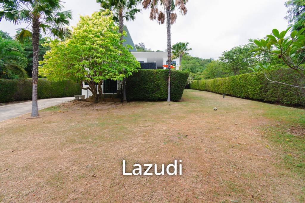 picture Luxurious 2 Storey 3 Bed Pool villa with Stunning Sea and Mountain view - 10/56