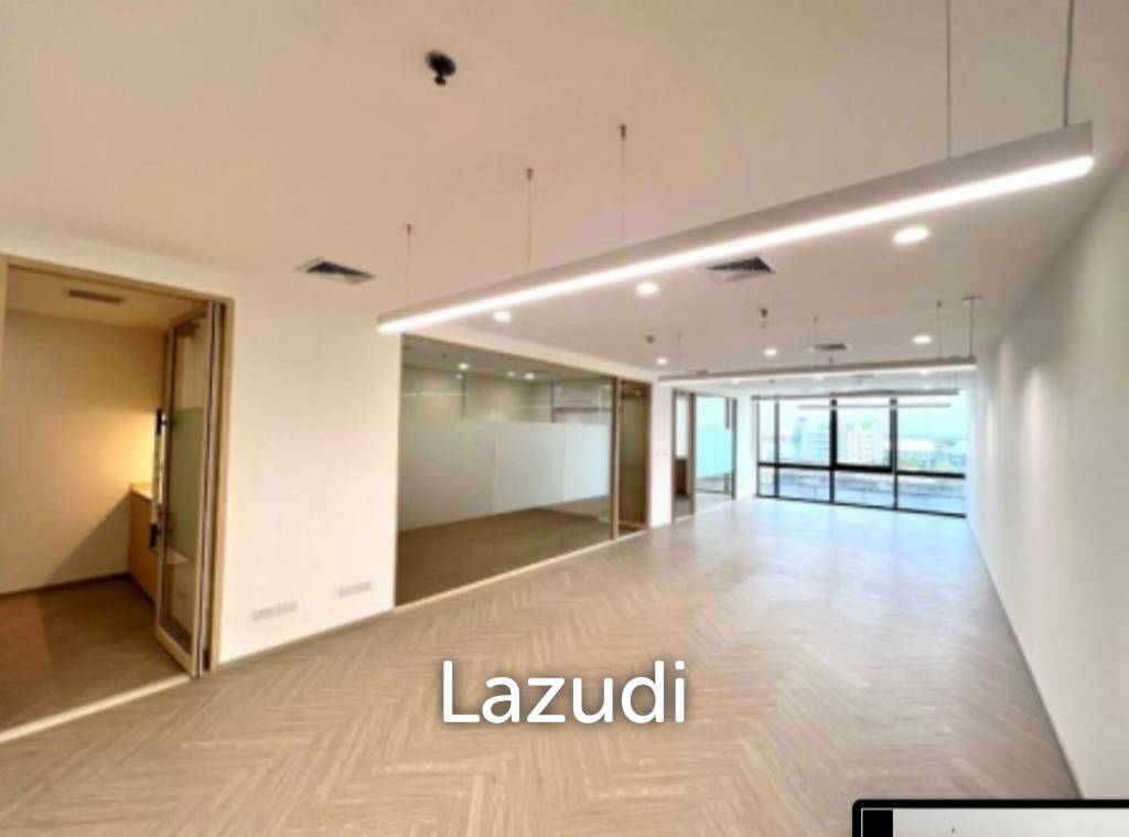 picture Spacious Office Space for Sale at Interlink Tower - 1/6