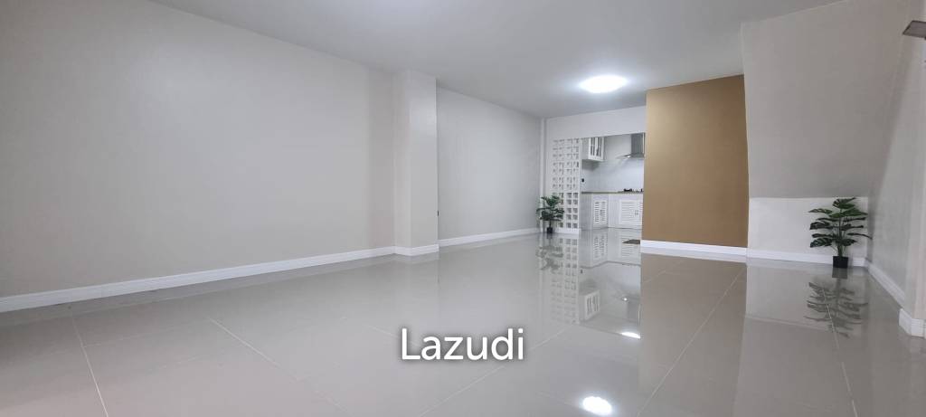 picture 2 Bedroom 2 Bathroom 144 SQ.M. Townhouse In Jomtien - 3/20