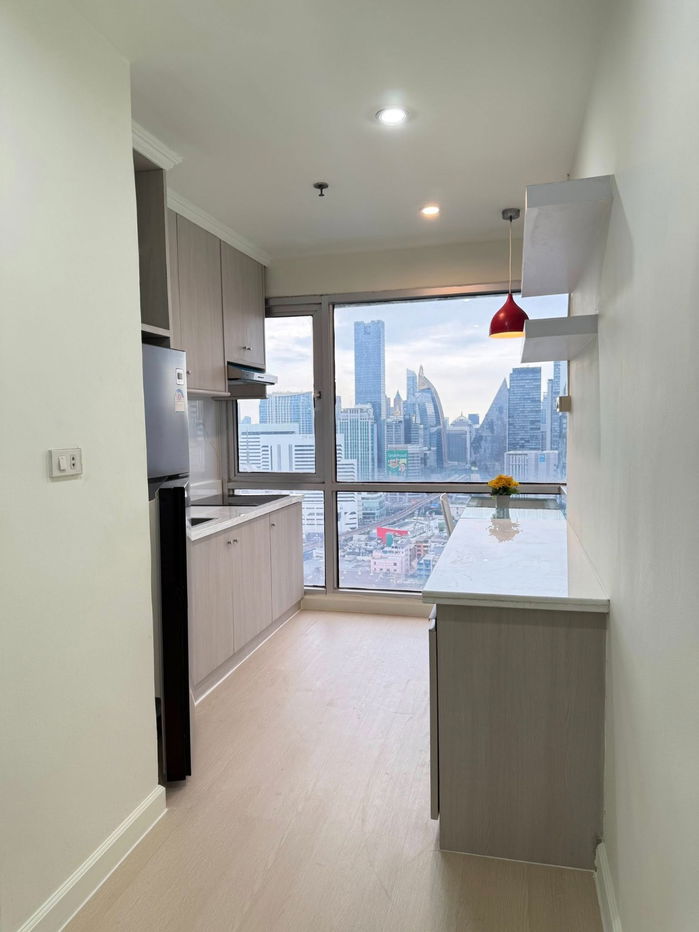 picture For Rent: Sukhumvit Suite (Sukhumvit 13) 🚇 MRT Sukhumvit | 📍 35,000 THB | 📋 RS3728 - 4/12