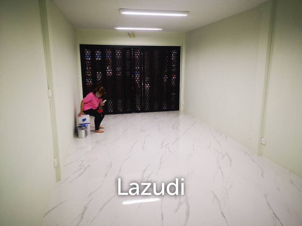 รูป พื้นที่ค้าปลีก 2 ชั้นพร้อมการตกแต่งบางส่วนในย่านทุ่งวัดดอน สาทร - รูปที่ 5/6