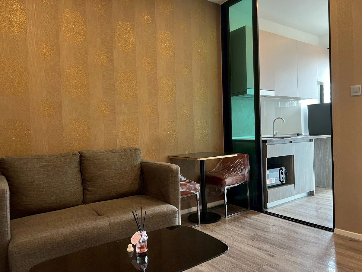 picture Brown ratchada 32 for rental Ready to move in - 5/9