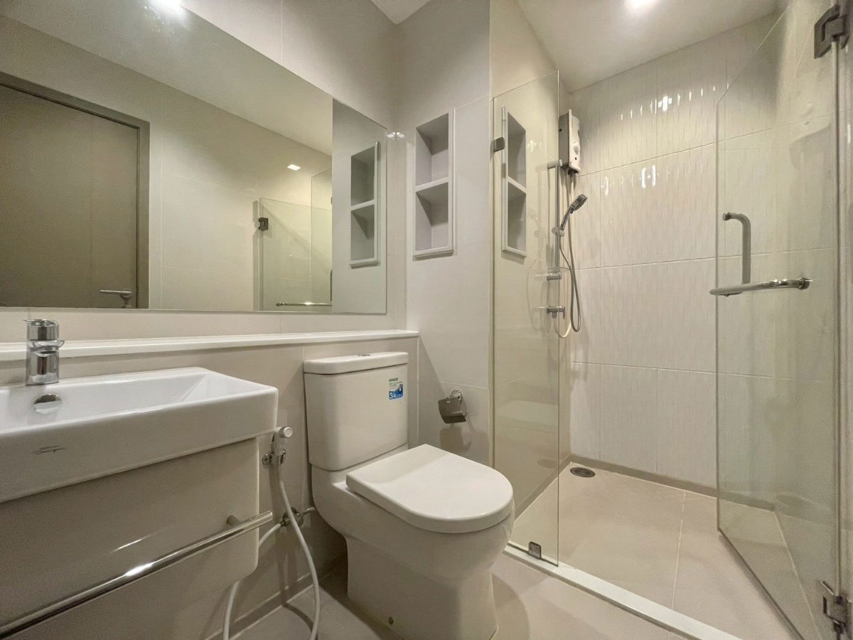 picture Life Asoke Rama 9 - Experience Luxurious Living in the Heart of the City with Everything You Desire - 5/7