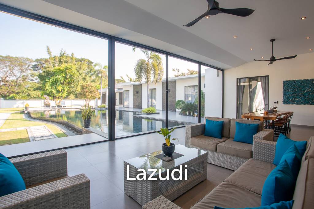 รูป Luxury Modern 6 Bed Pool Villa with Big land plot - รูปที่ 59/86